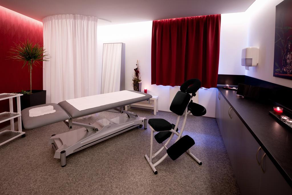 Hotel Villa Eden Jihlava Bagian luar foto