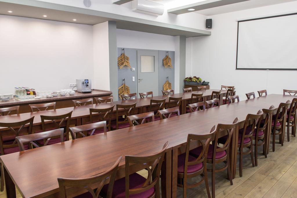 Hotel Villa Eden Jihlava Bagian luar foto
