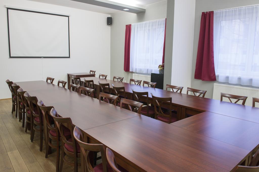 Hotel Villa Eden Jihlava Bagian luar foto