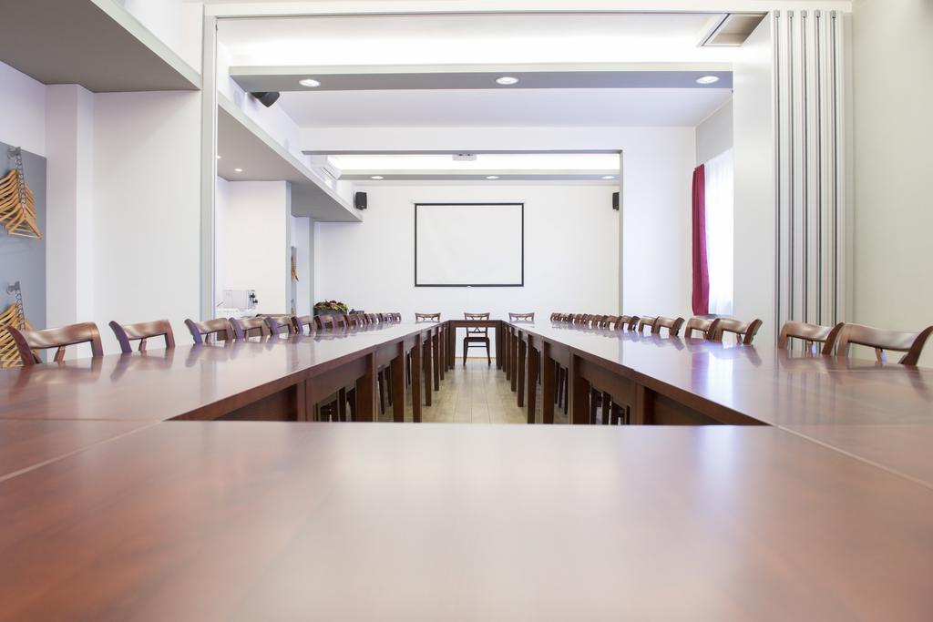 Hotel Villa Eden Jihlava Bagian luar foto